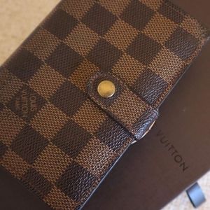 French DE kiss lock wallet